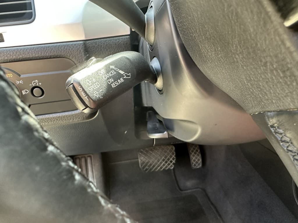 2012 Volkswagen TOUAREG - 14