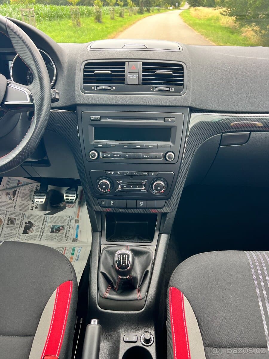 2015 Škoda YETI - 14