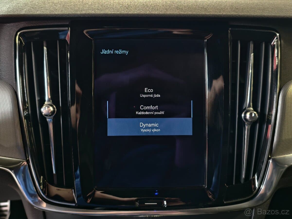 2017 Volvo V90 - 14