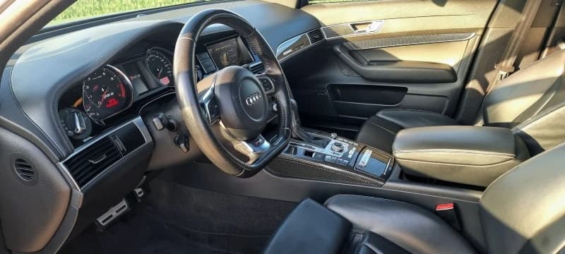 2010 Audi RS6 - 14