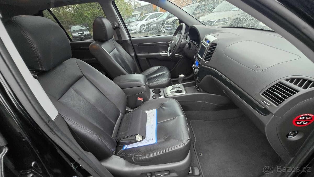 2011 Hyundai SANTA FE - 14