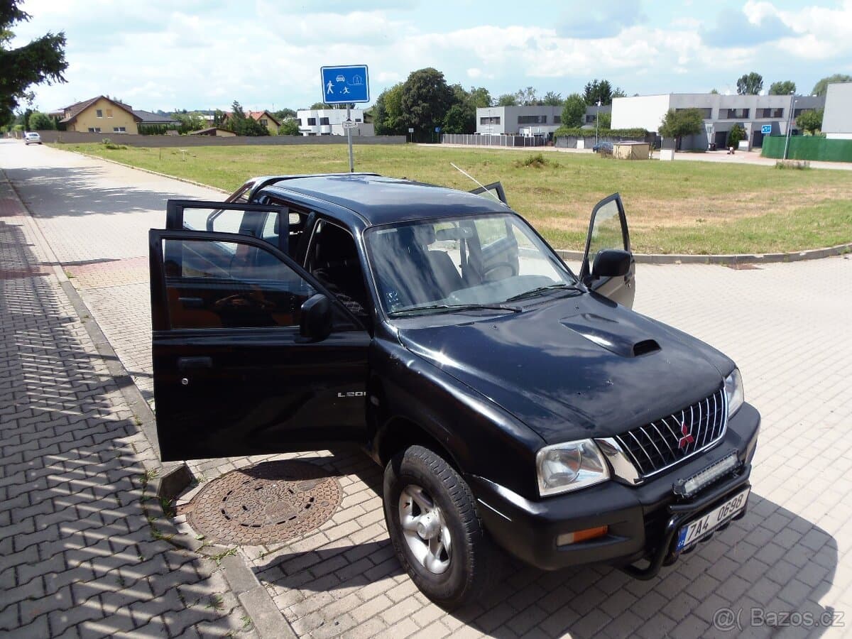 2002 Mitsubishi L200 - 14