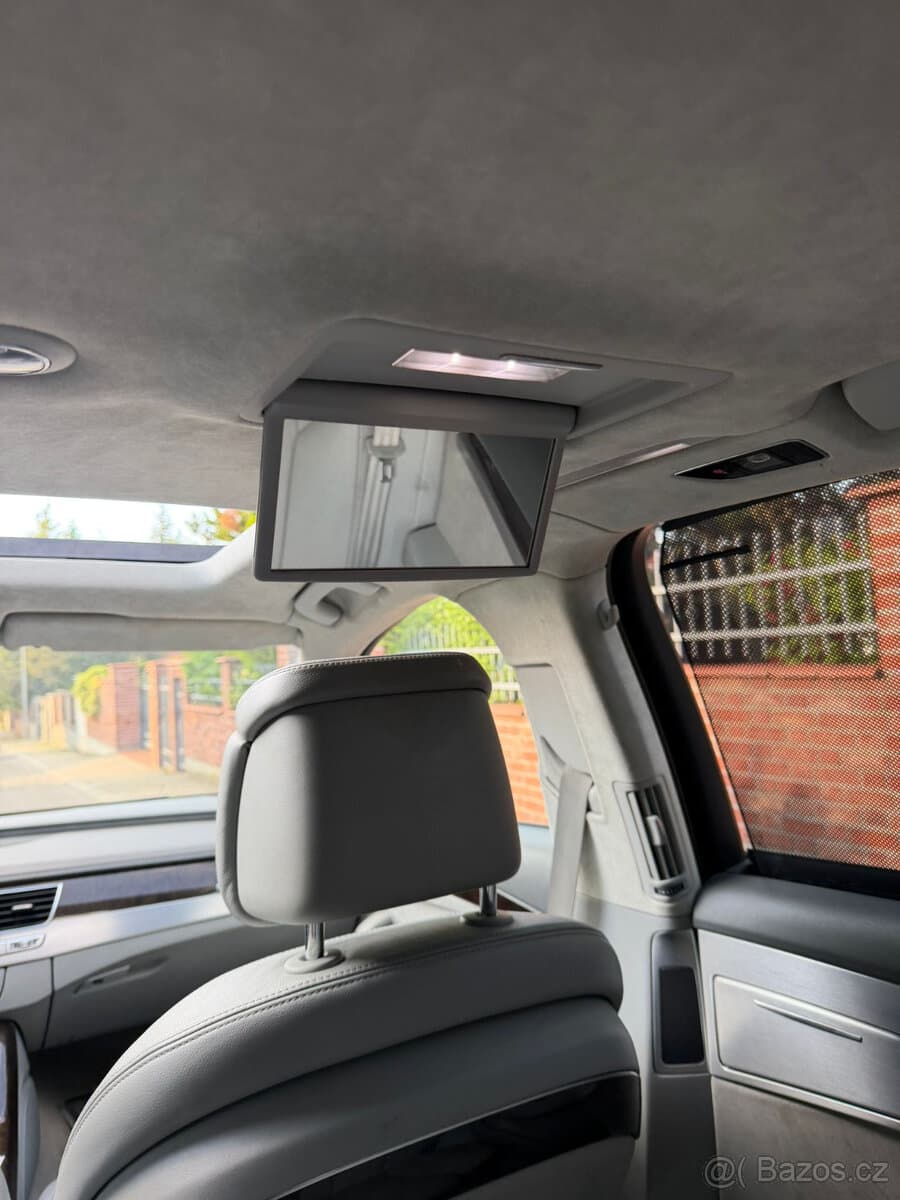 2012 Audi A8 - 14