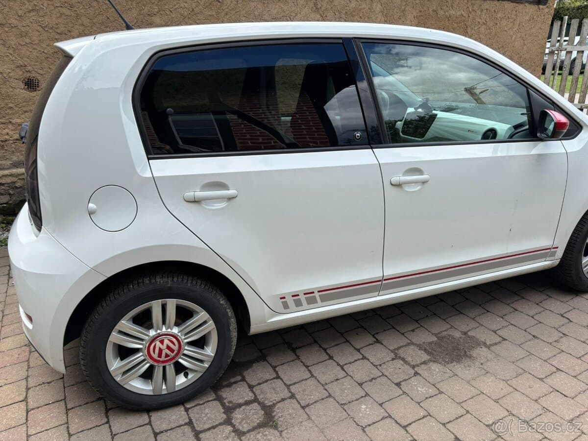2017 Volkswagen UP! - 14