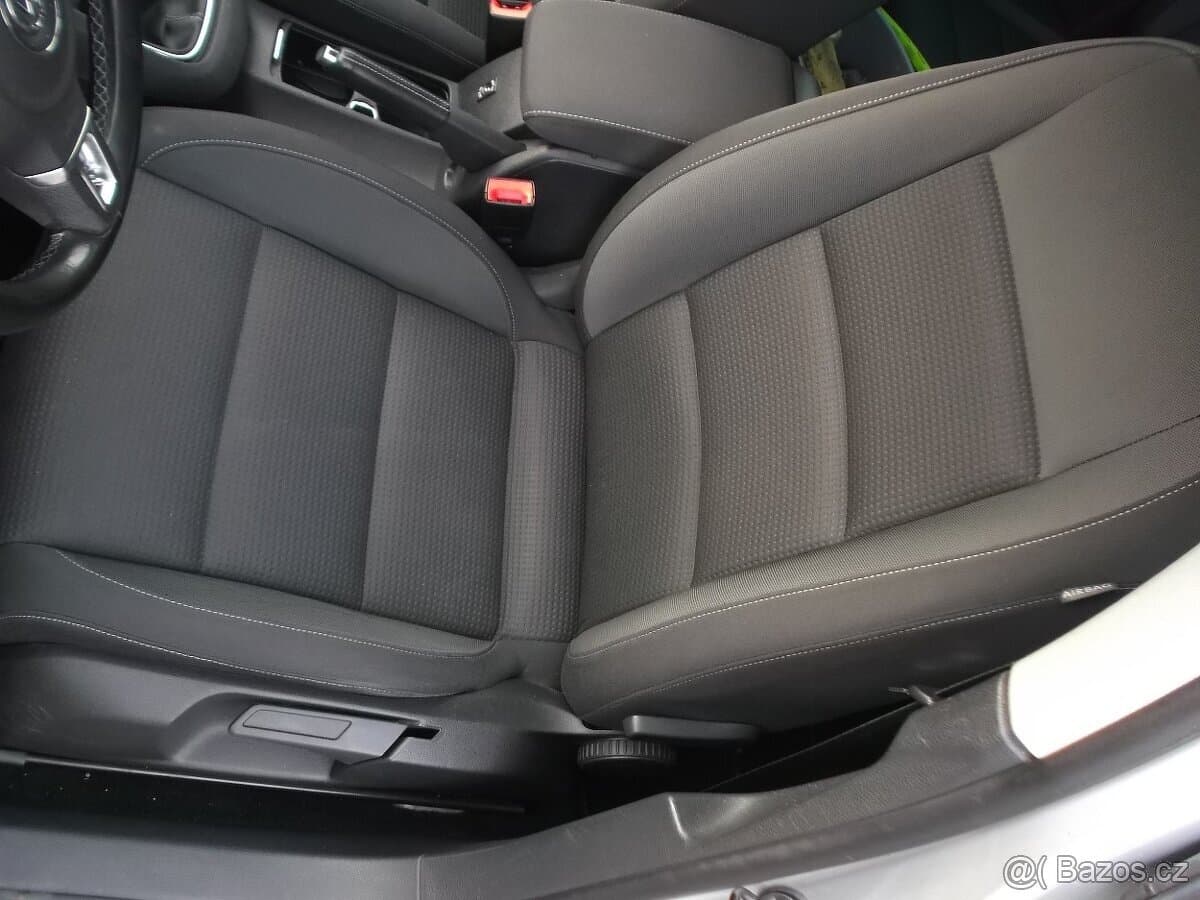 2011 Volkswagen GOLF - 14