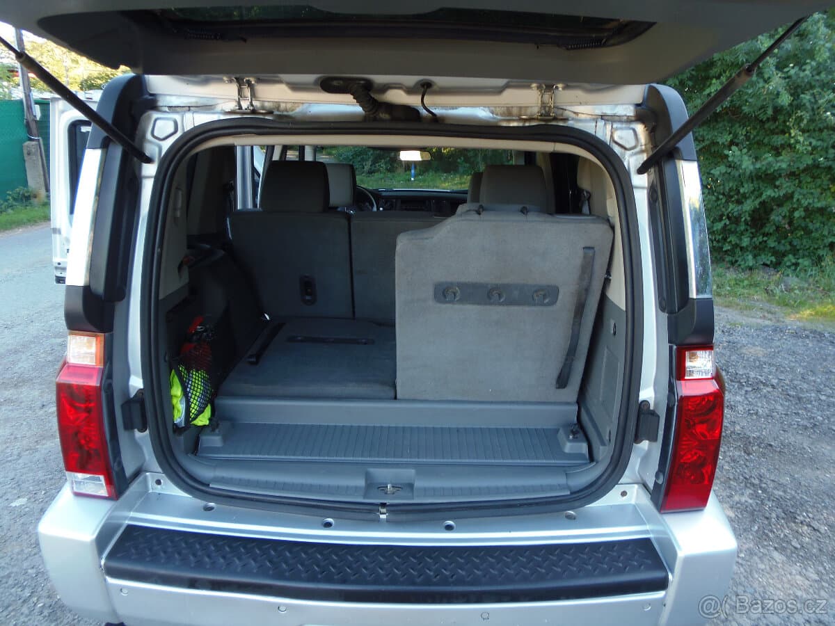 2007 Jeep COMMANDER - 14