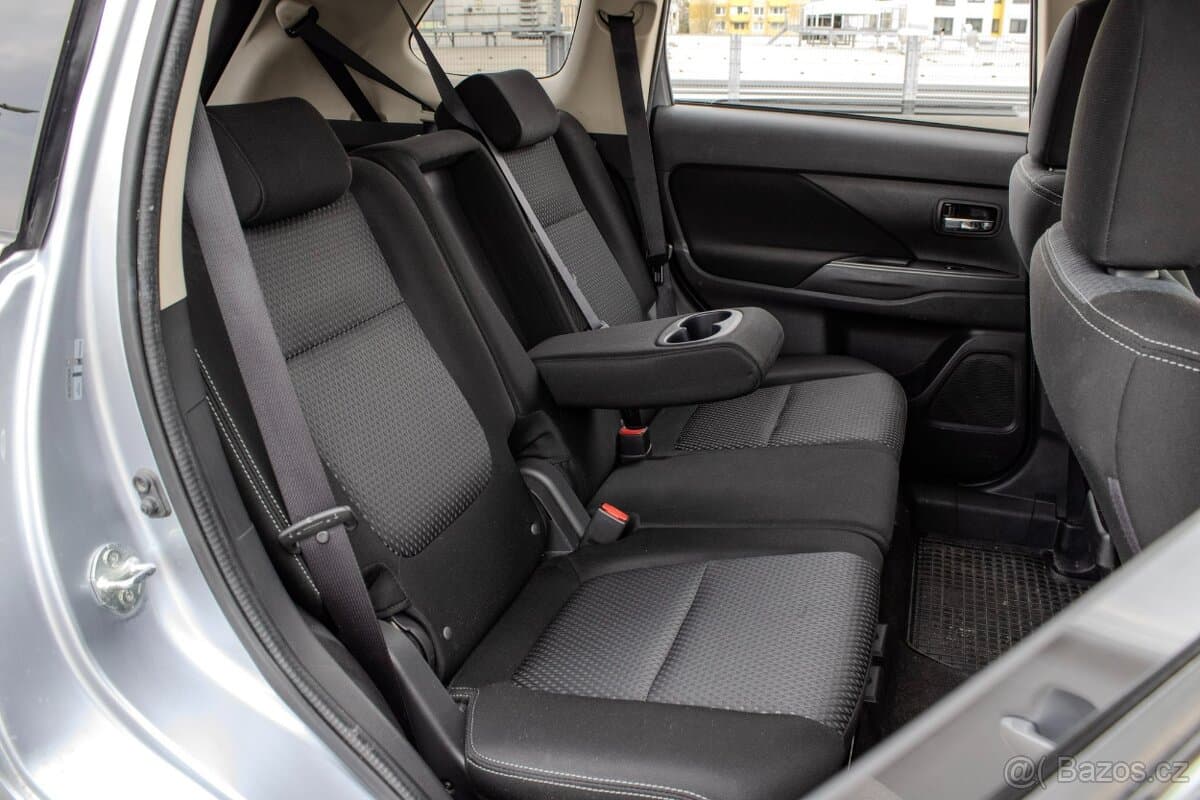 2016 Mitsubishi OUTLANDER - 14