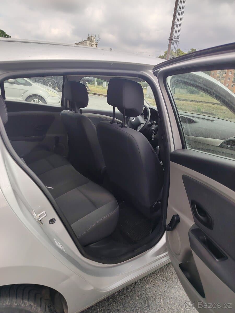2010 Renault MEGANE - 14