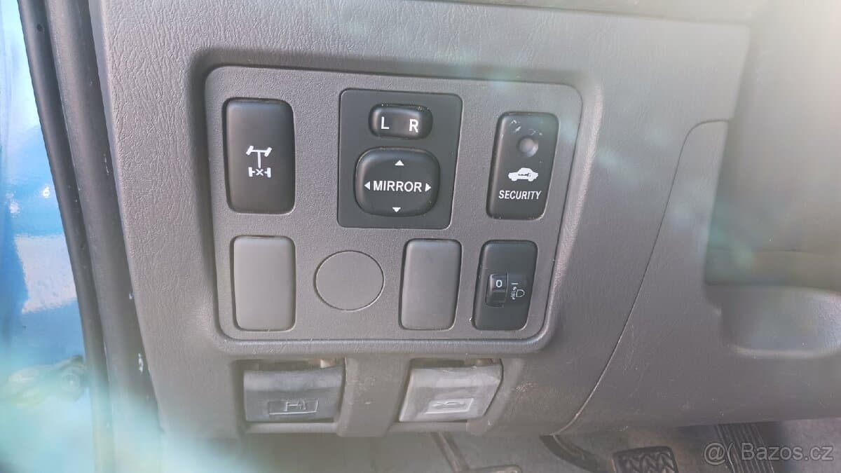 2013 Toyota HILUX - 14