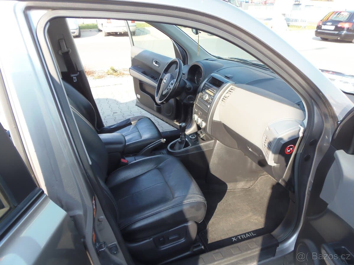 2010 Nissan X-TRAIL - 14