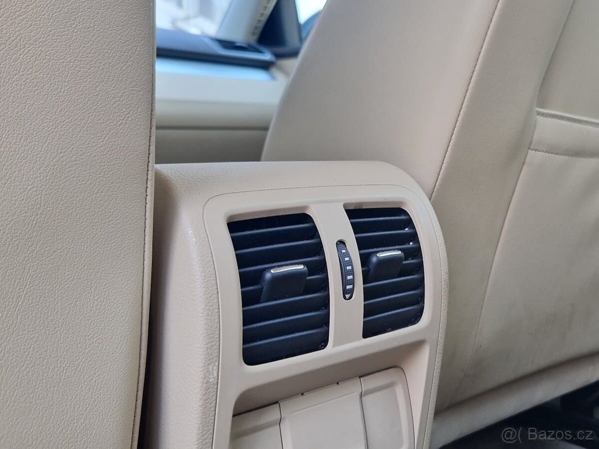 2012 Volkswagen PASSAT - 14