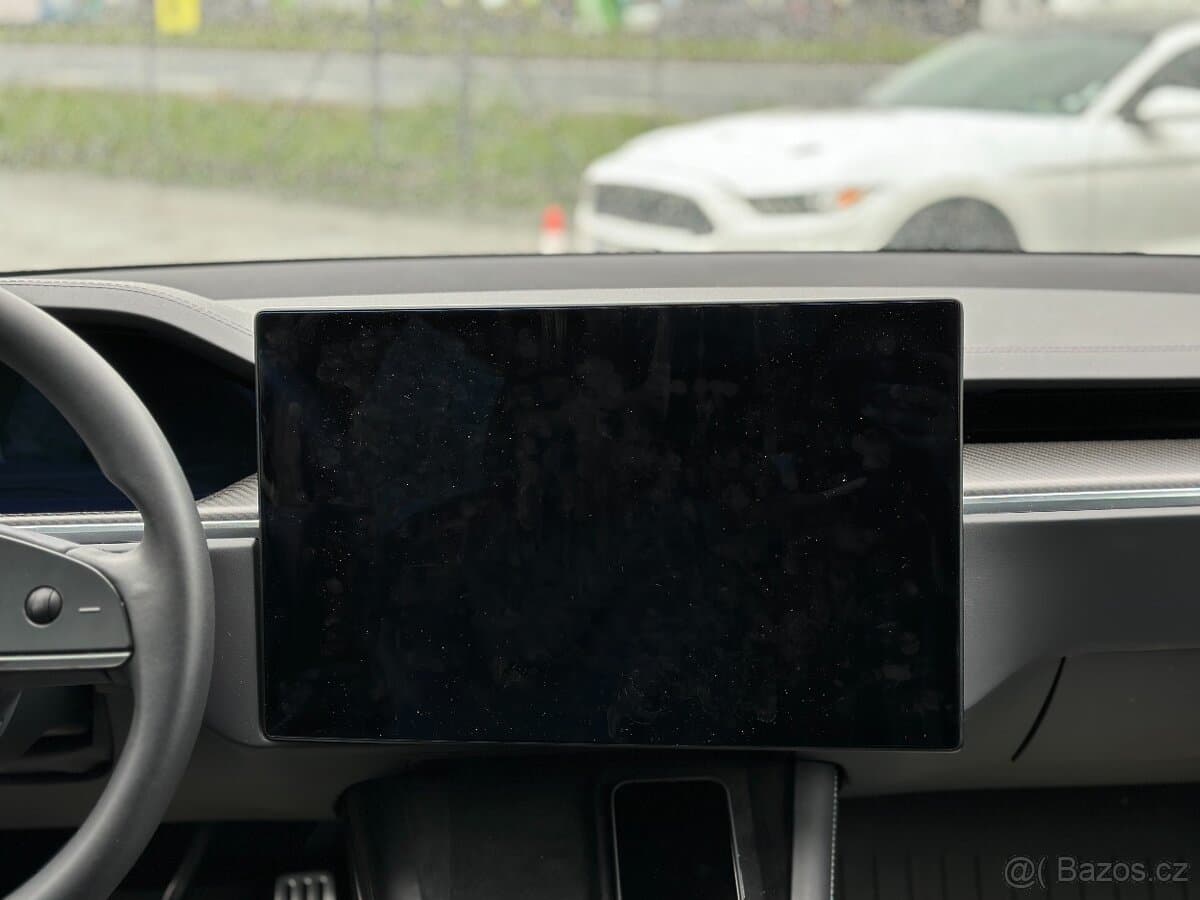 2024 Tesla MODEL S - 14