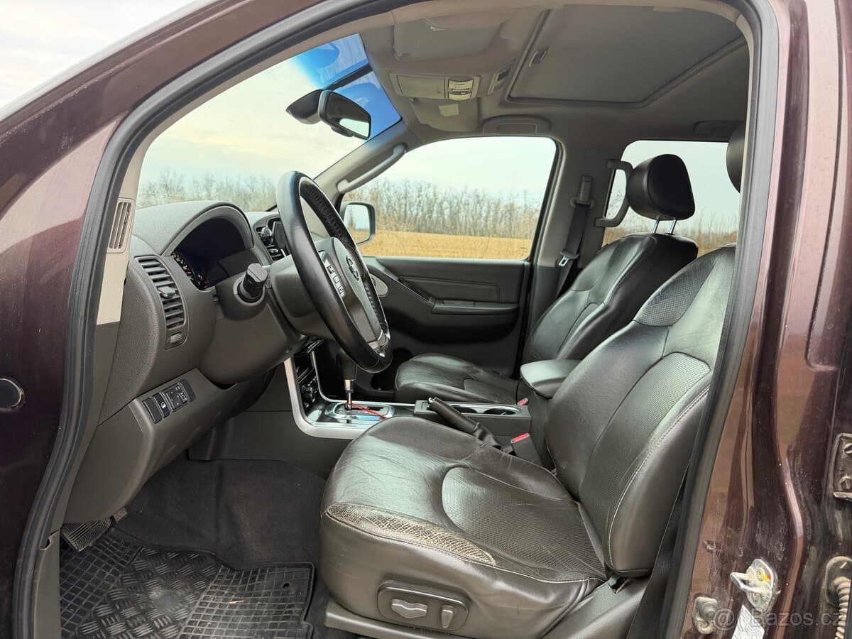 2012 Nissan PATHFINDER - 14