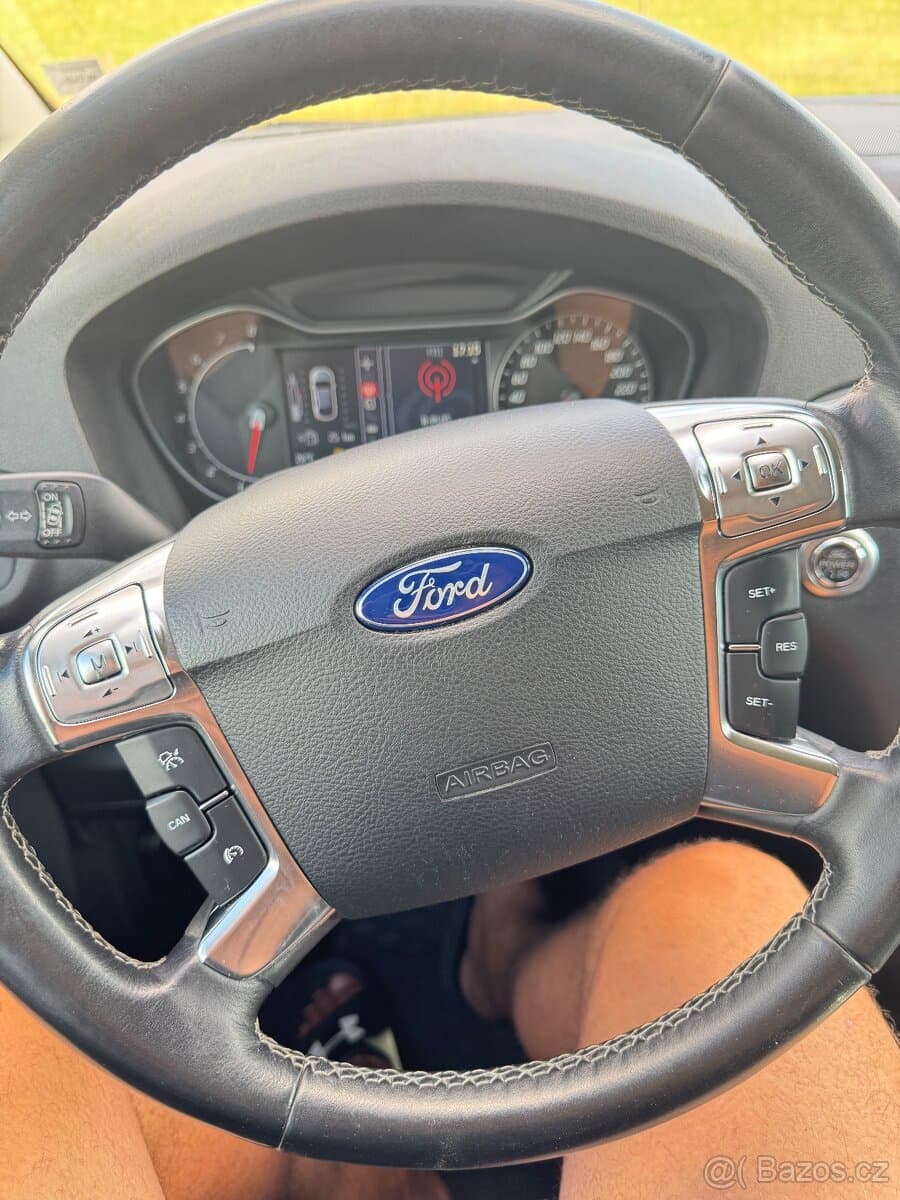 2014 Ford S-MAX - 14