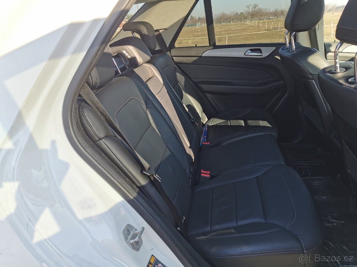 2017 Mercedes-Benz GL - 14