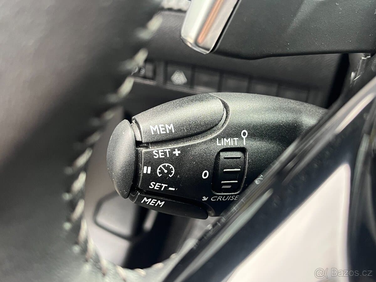 2023 Peugeot 2008 - 14