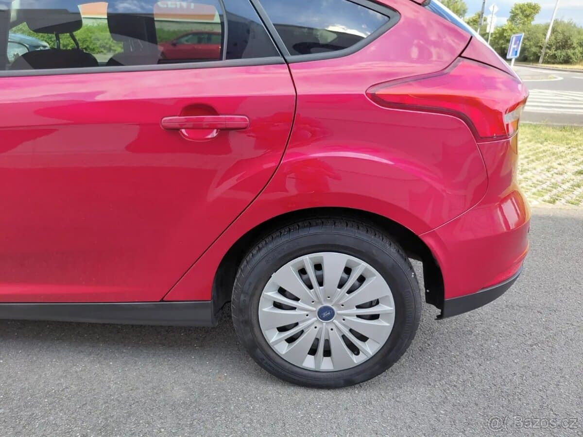 2017 Ford FOCUS - 14