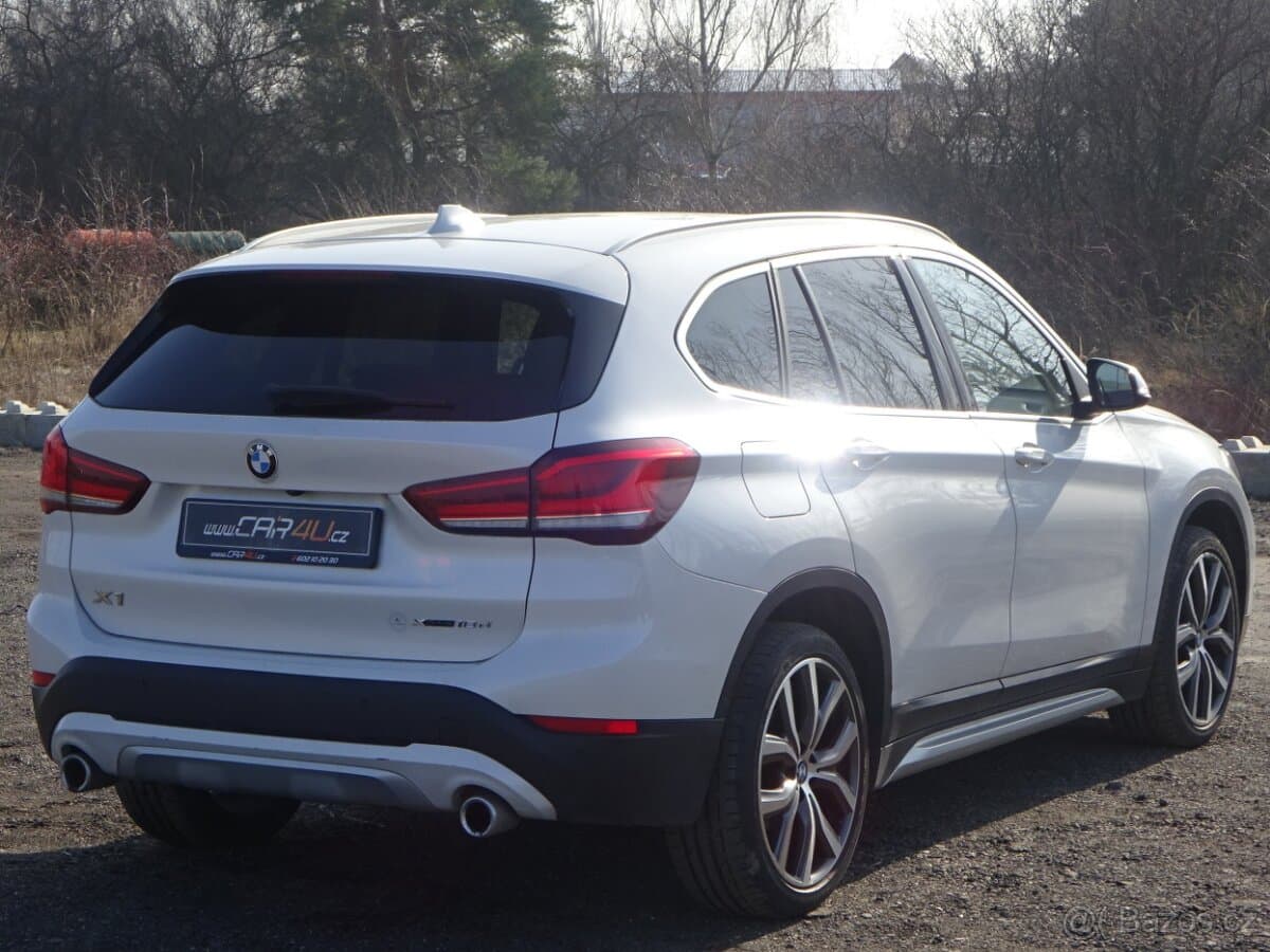 2020 BMW X1 - 14
