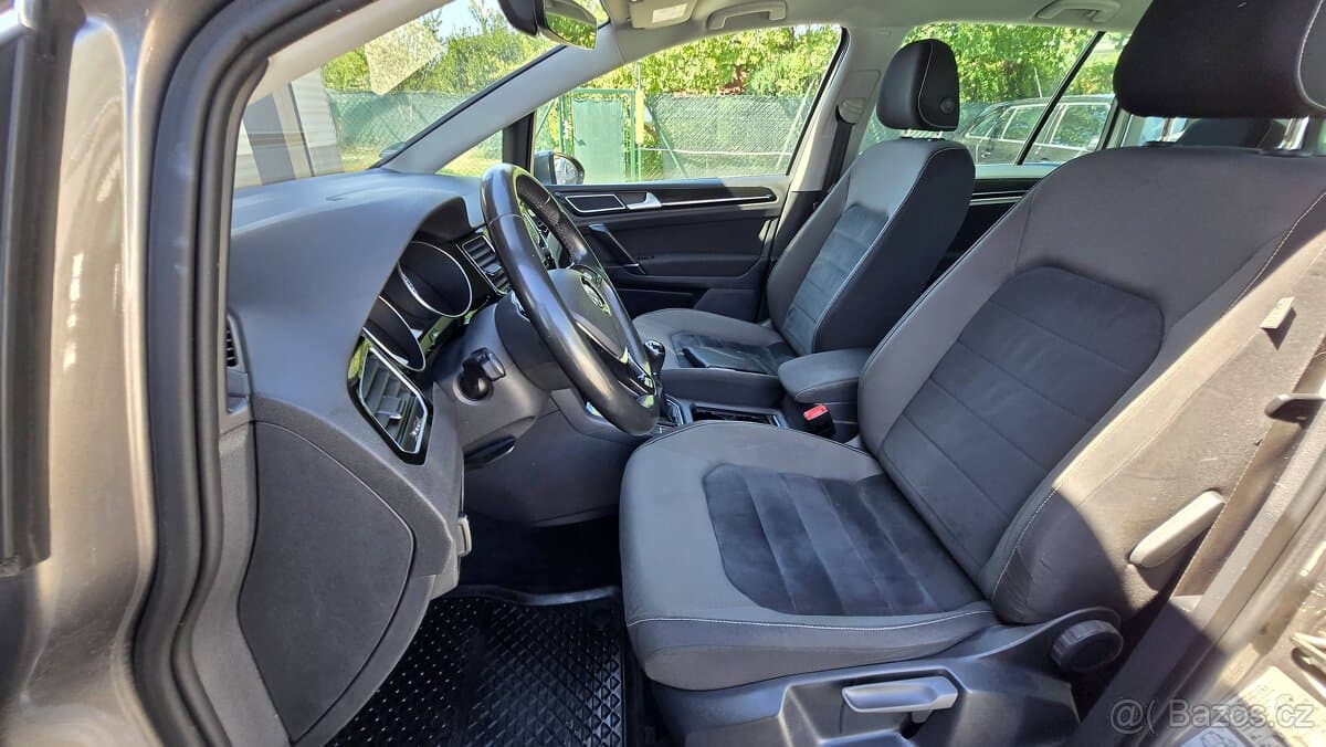 2017 Volkswagen GOLF - 14