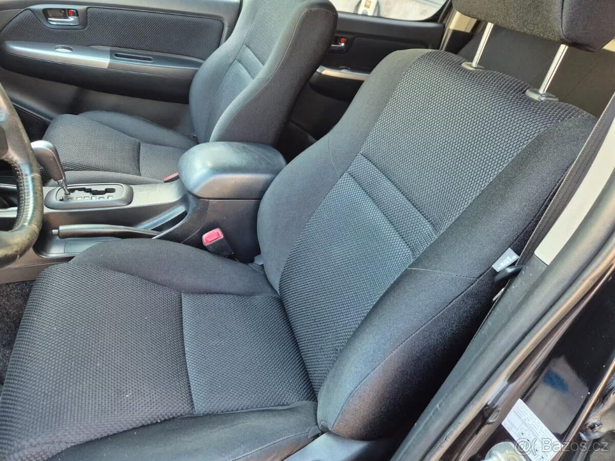 2015 Toyota HILUX - 14
