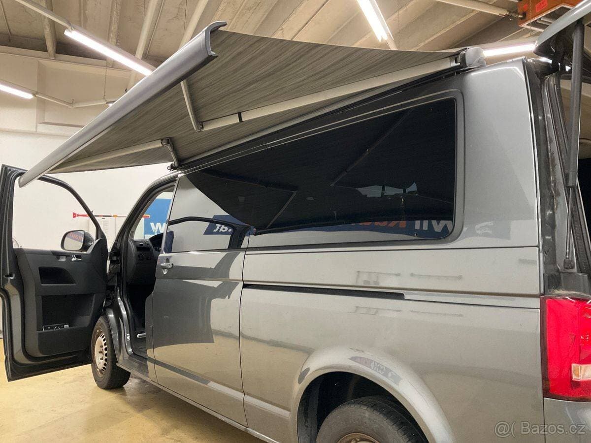 2011 Volkswagen CARAVELLE - 14