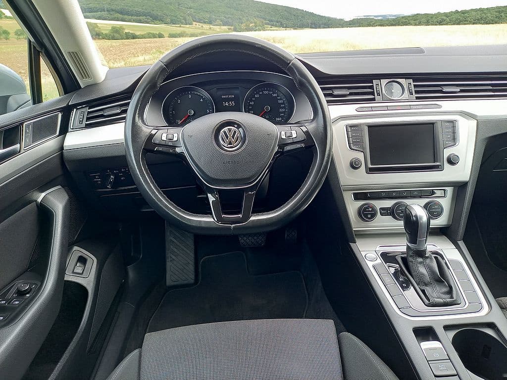 2016 Volkswagen PASSAT - 14
