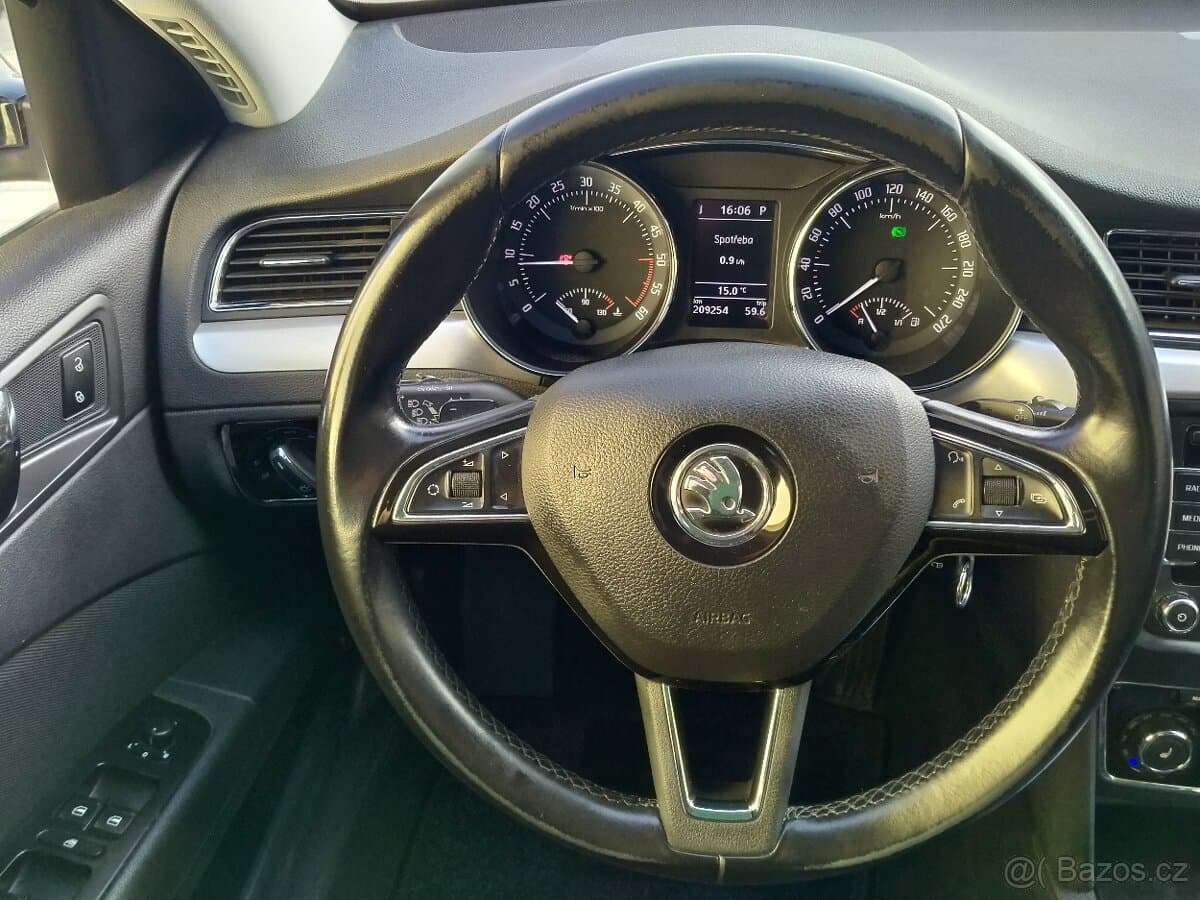 2014 Škoda SUPERB - 14