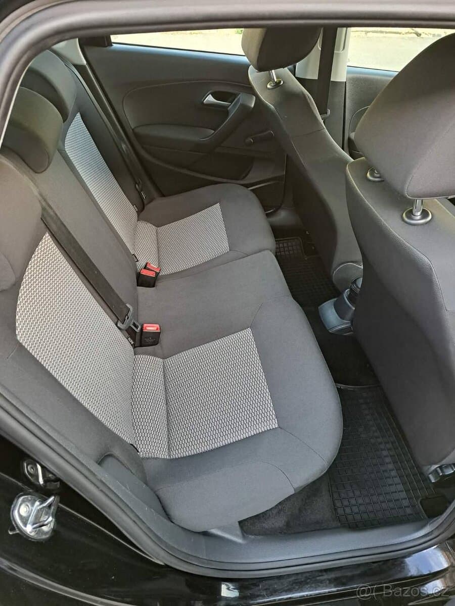 2013 Volkswagen POLO - 14