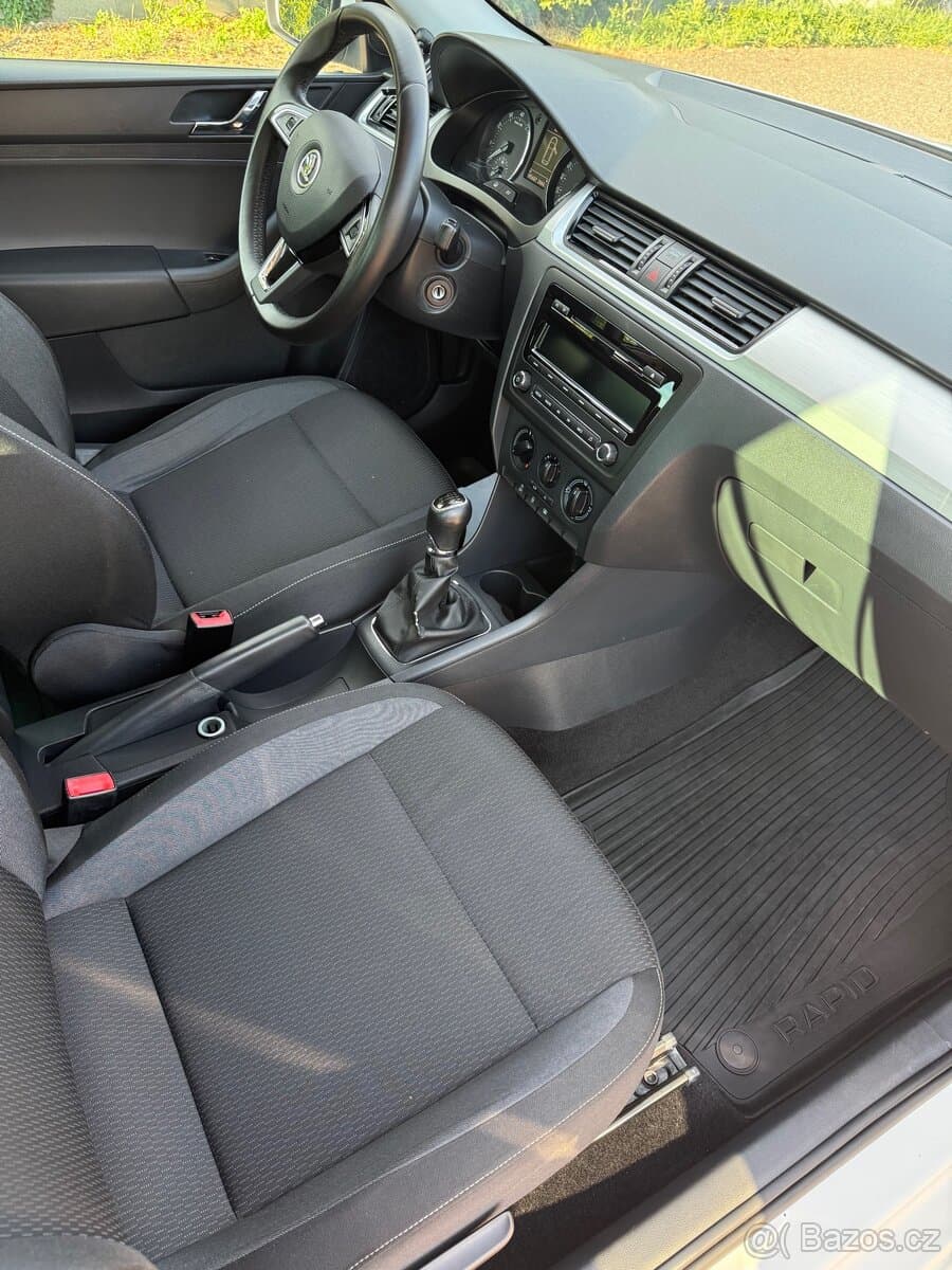 2014 Škoda RAPID - 14