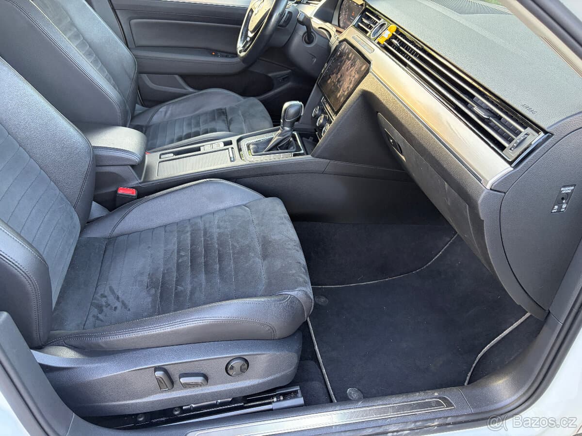 2019 Volkswagen PASSAT - 14