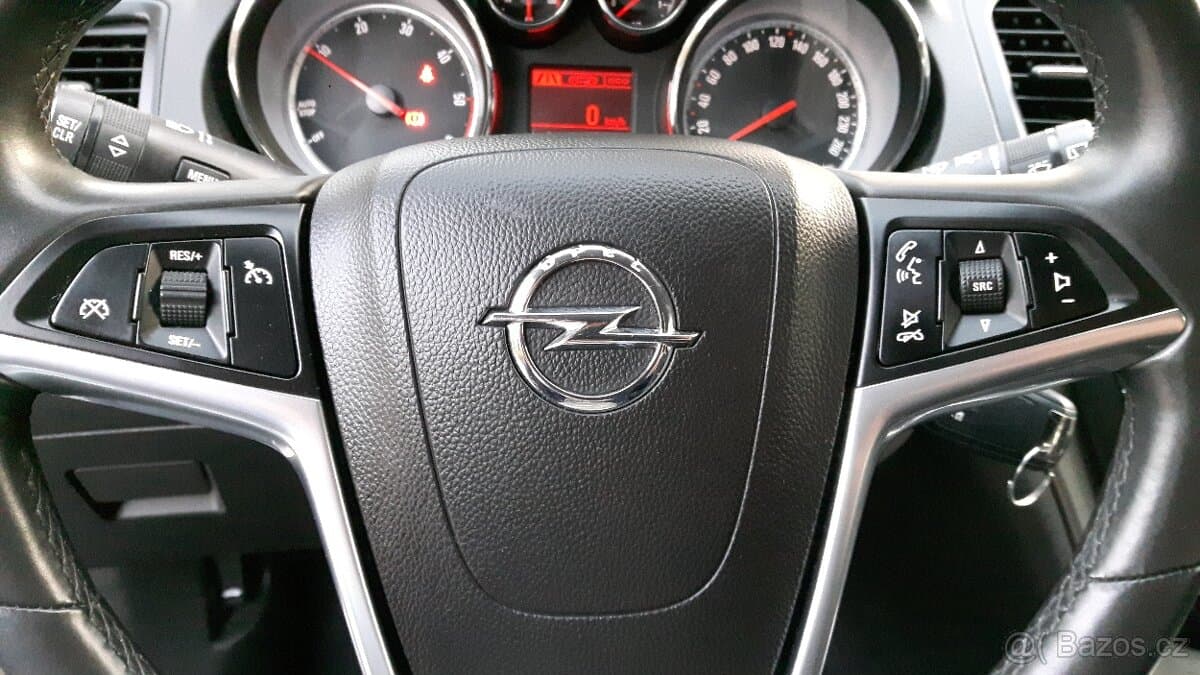 2013 Opel INSIGNIA - 14