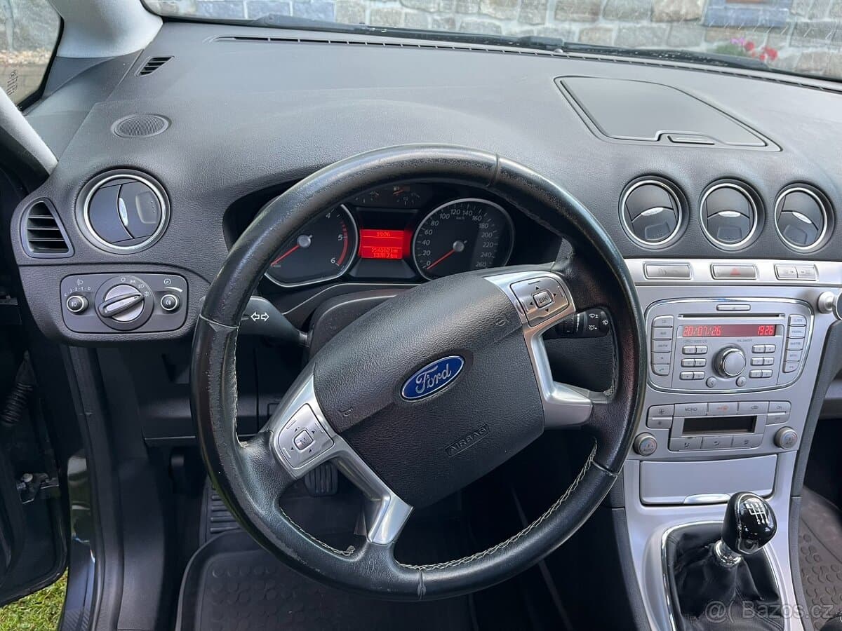 2010 Ford S-MAX - 14