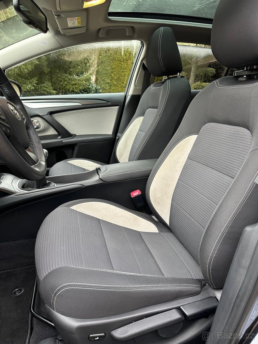 2015 Toyota AVENSIS - 14