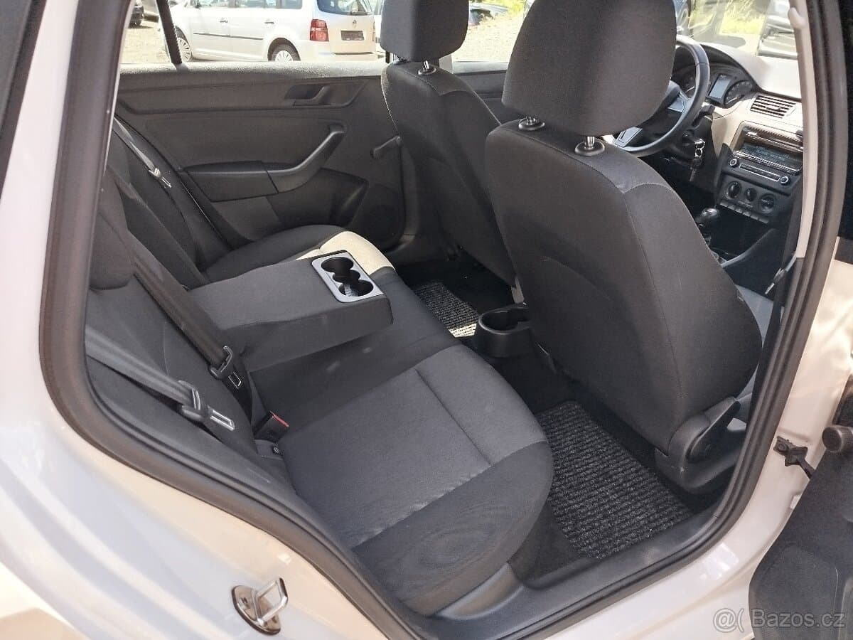 2014 Škoda RAPID - 14
