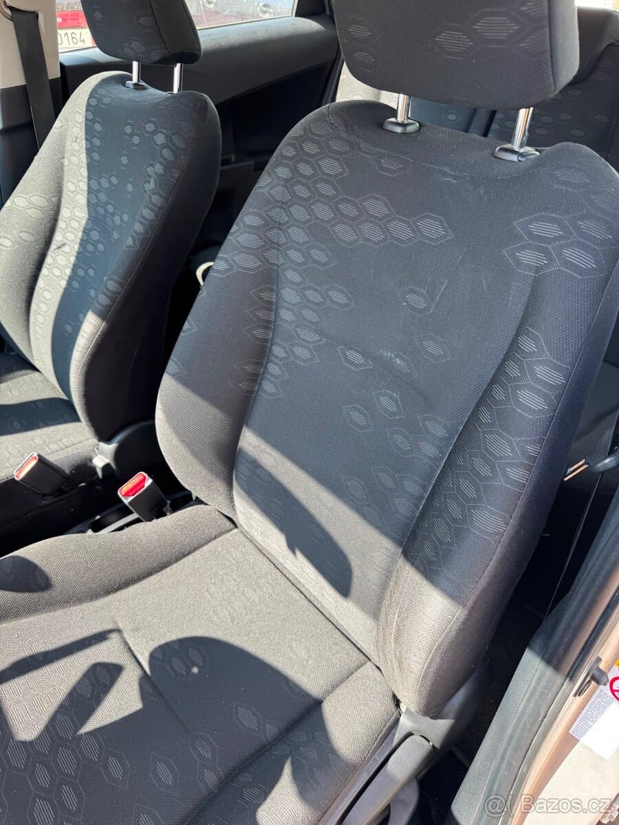 2011 Toyota VERSO - 14