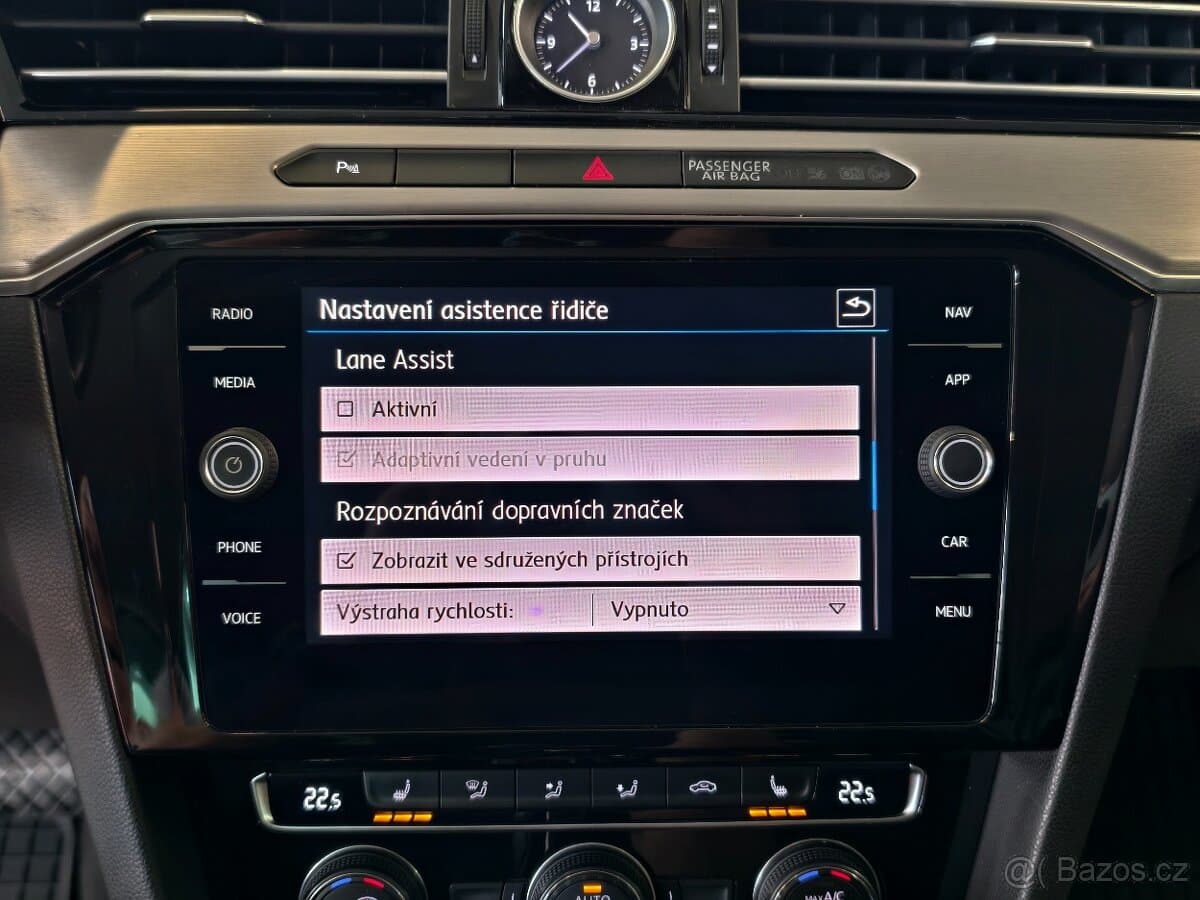 2019 Volkswagen PASSAT - 14