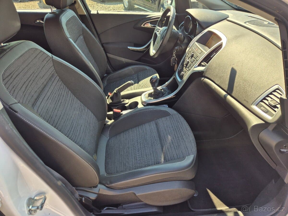 2014 Opel ASTRA - 14