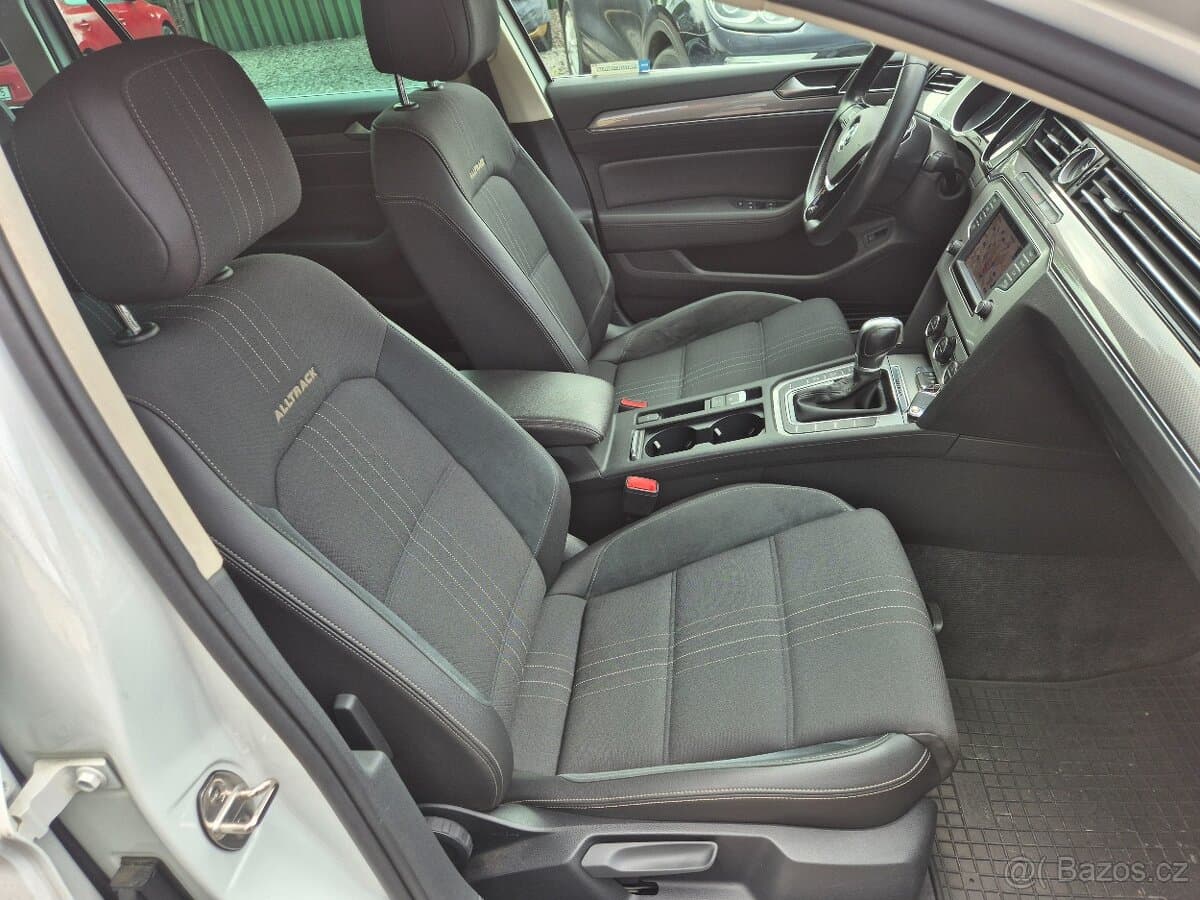 2017 Volkswagen PASSAT - 14