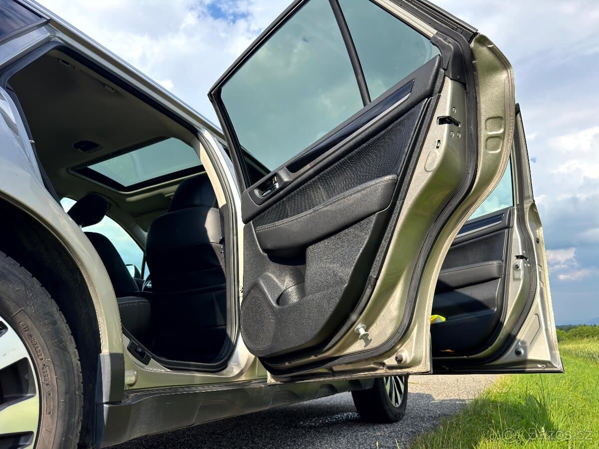 2015 Subaru OUTBACK - 14