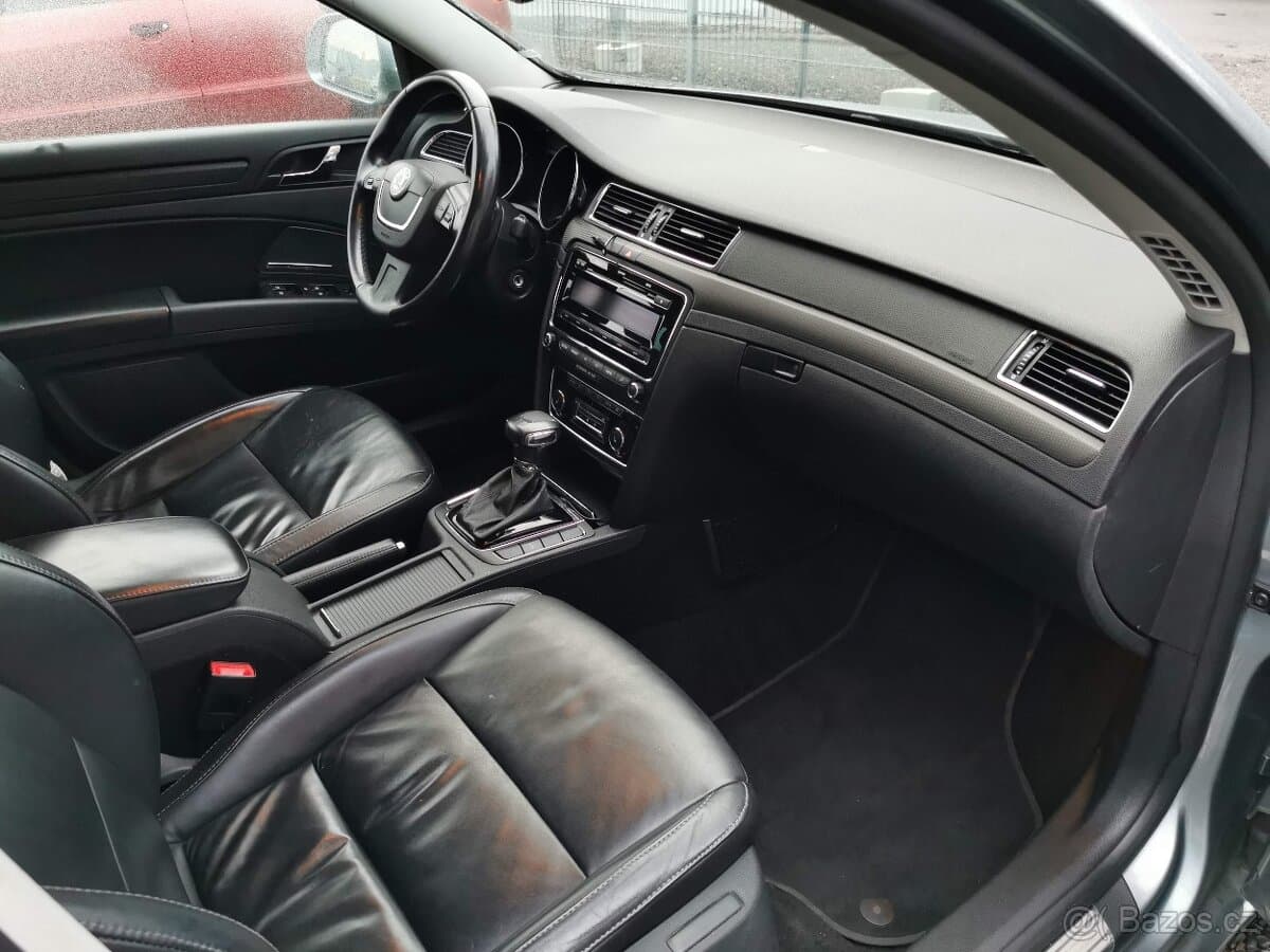 2011 Škoda SUPERB - 14