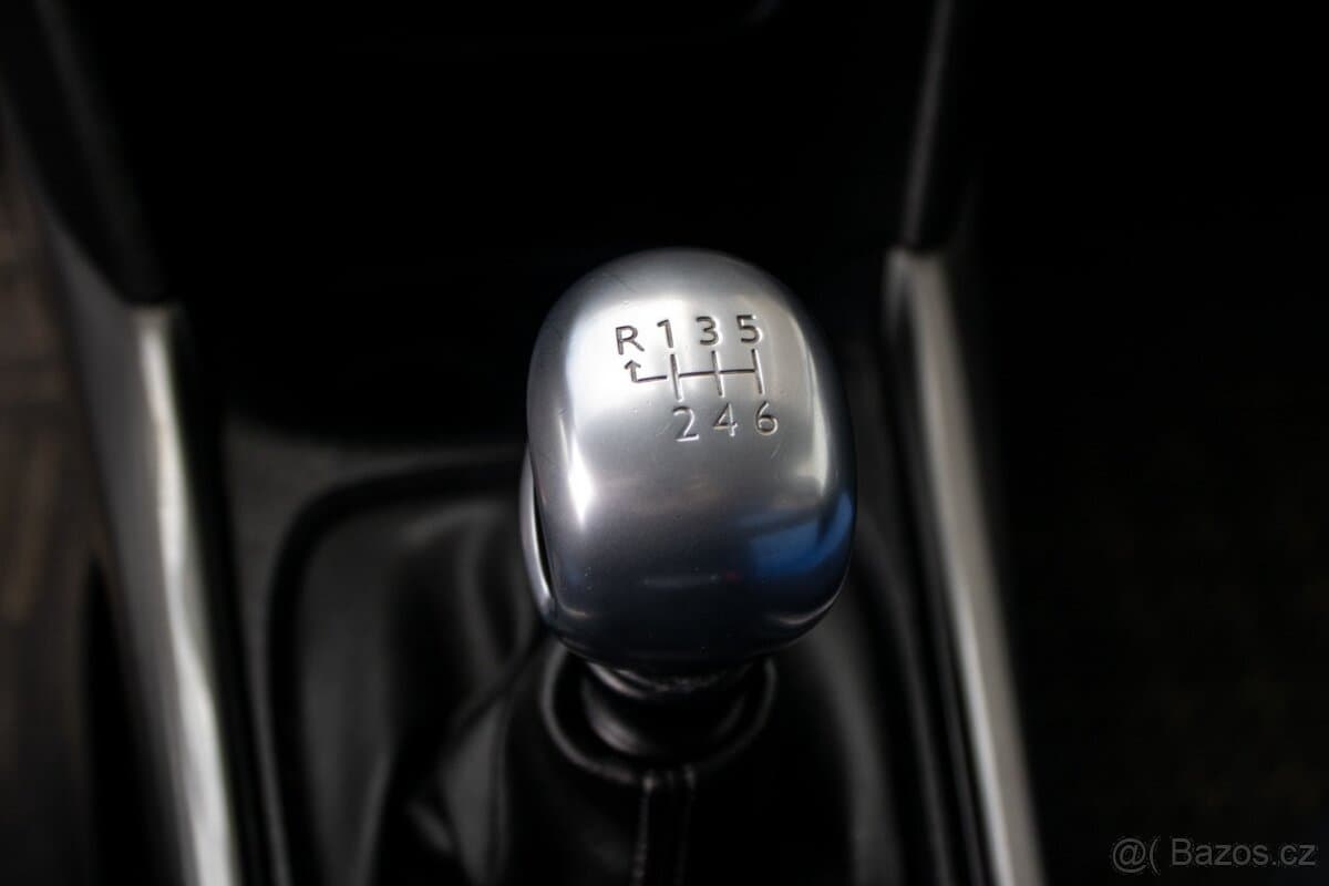 2018 Peugeot 2008 - 14