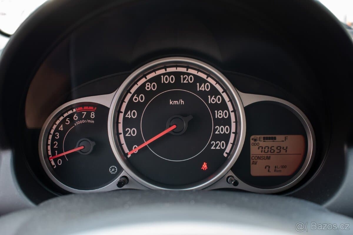Mazda 2 - 14