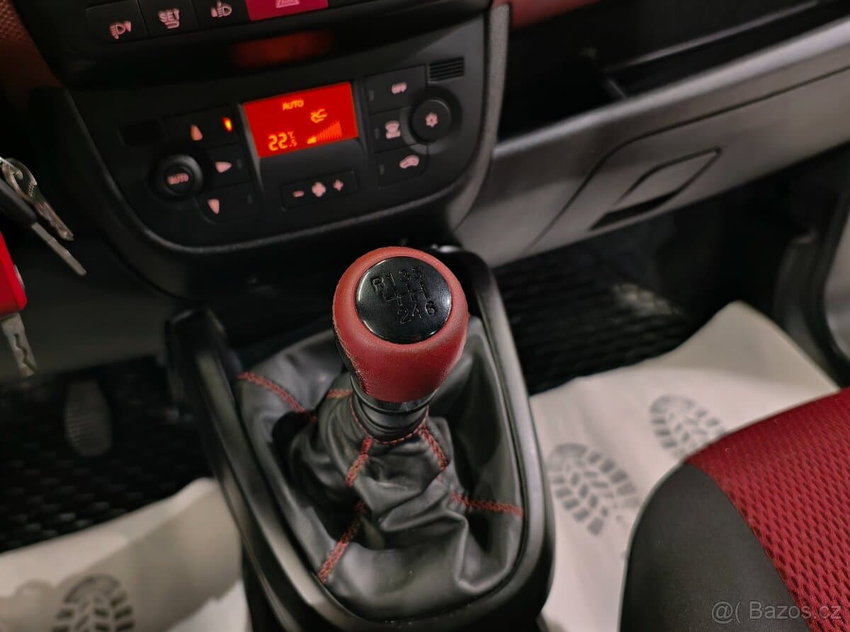 2015 Fiat DOBLO - 14