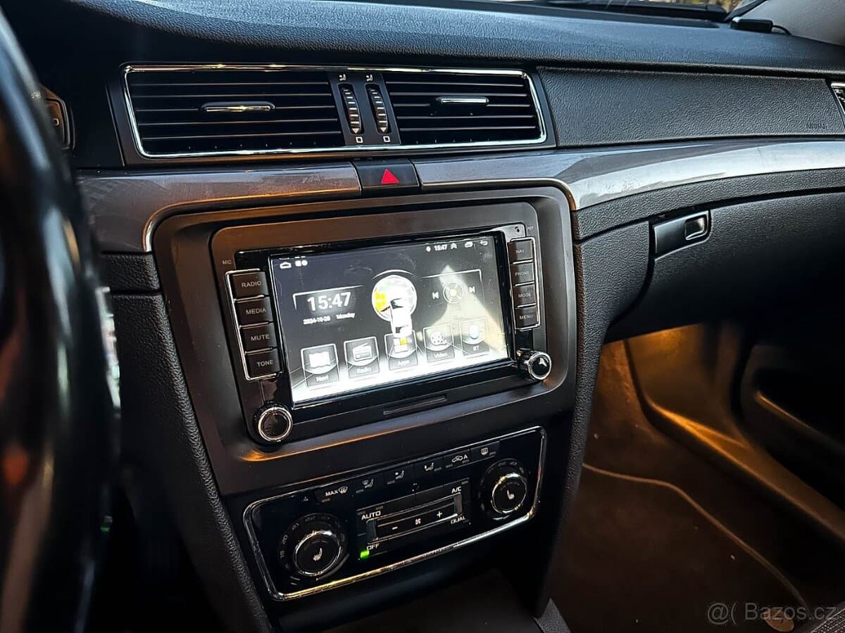 2013 Škoda SUPERB - 14