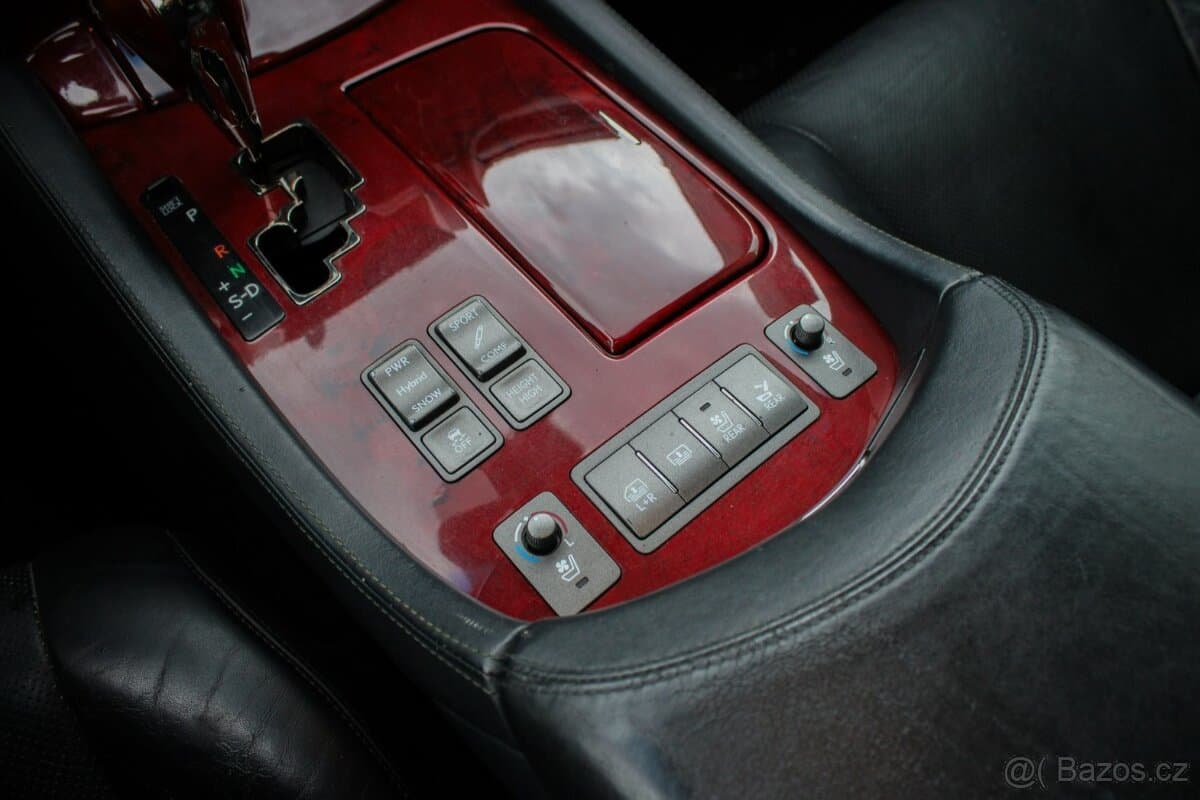 2010 Lexus LS - 14