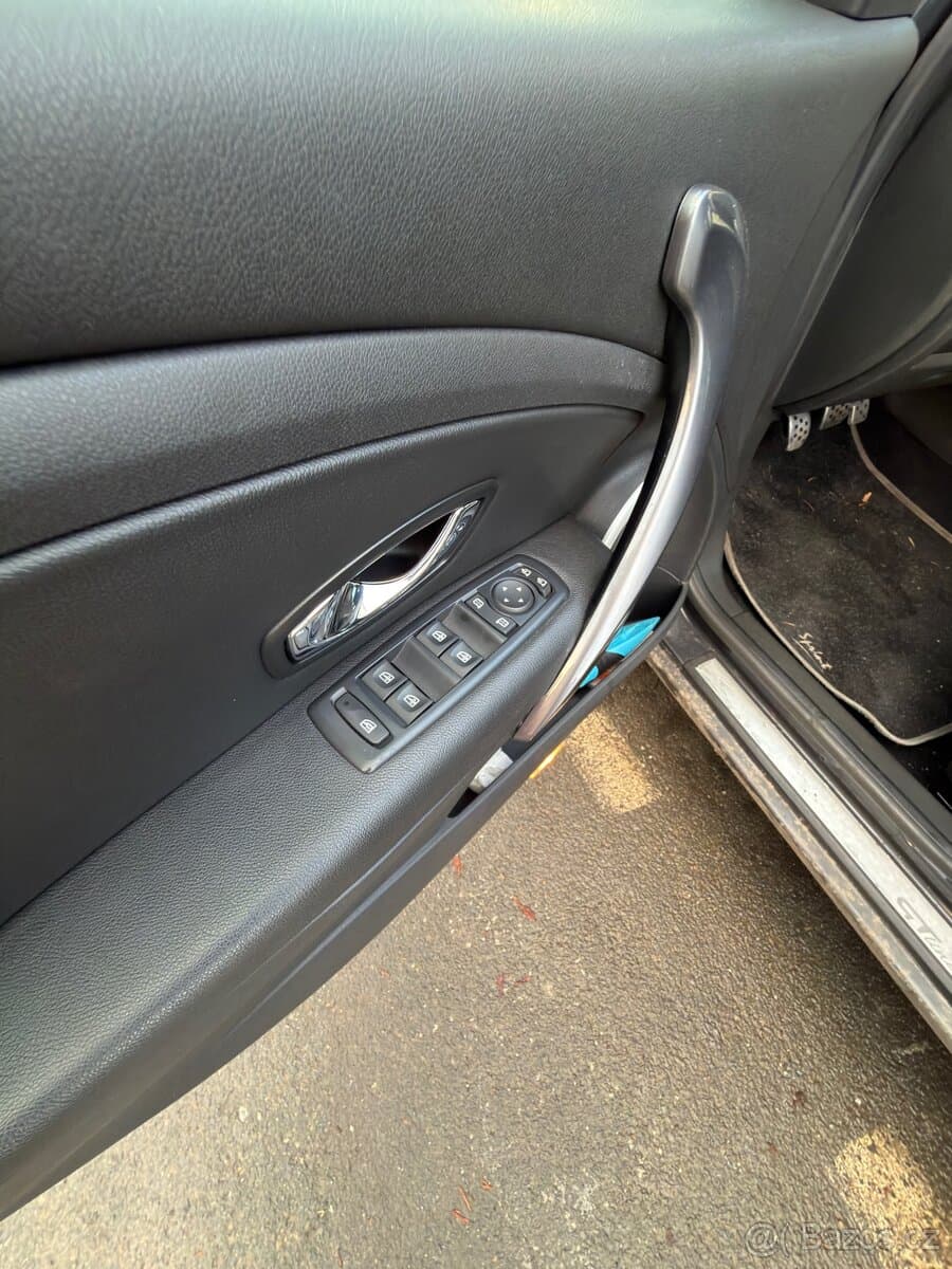 Renault MEGANE - 14