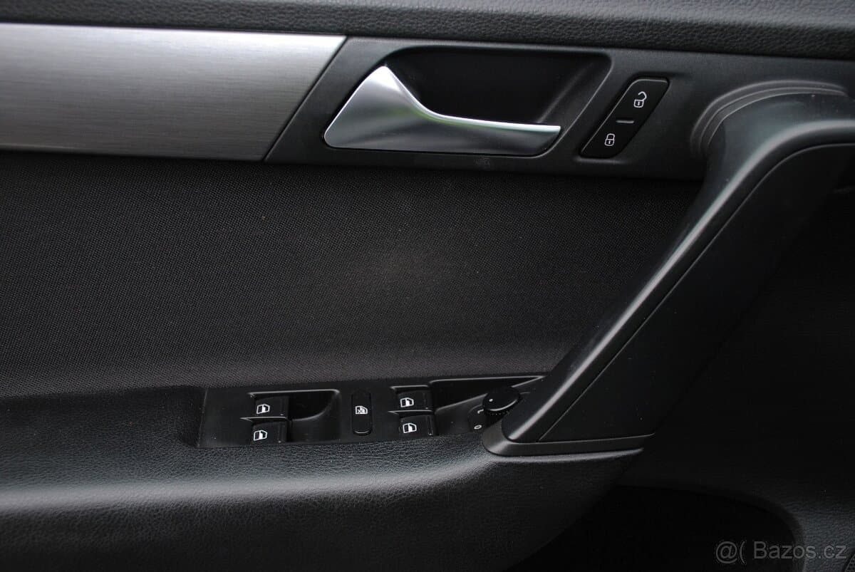 2011 Volkswagen PASSAT - 14