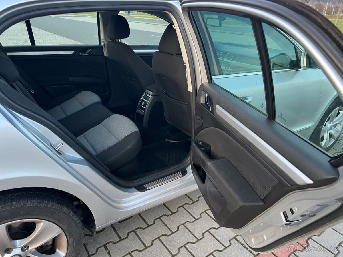 2009 Škoda SUPERB - 14
