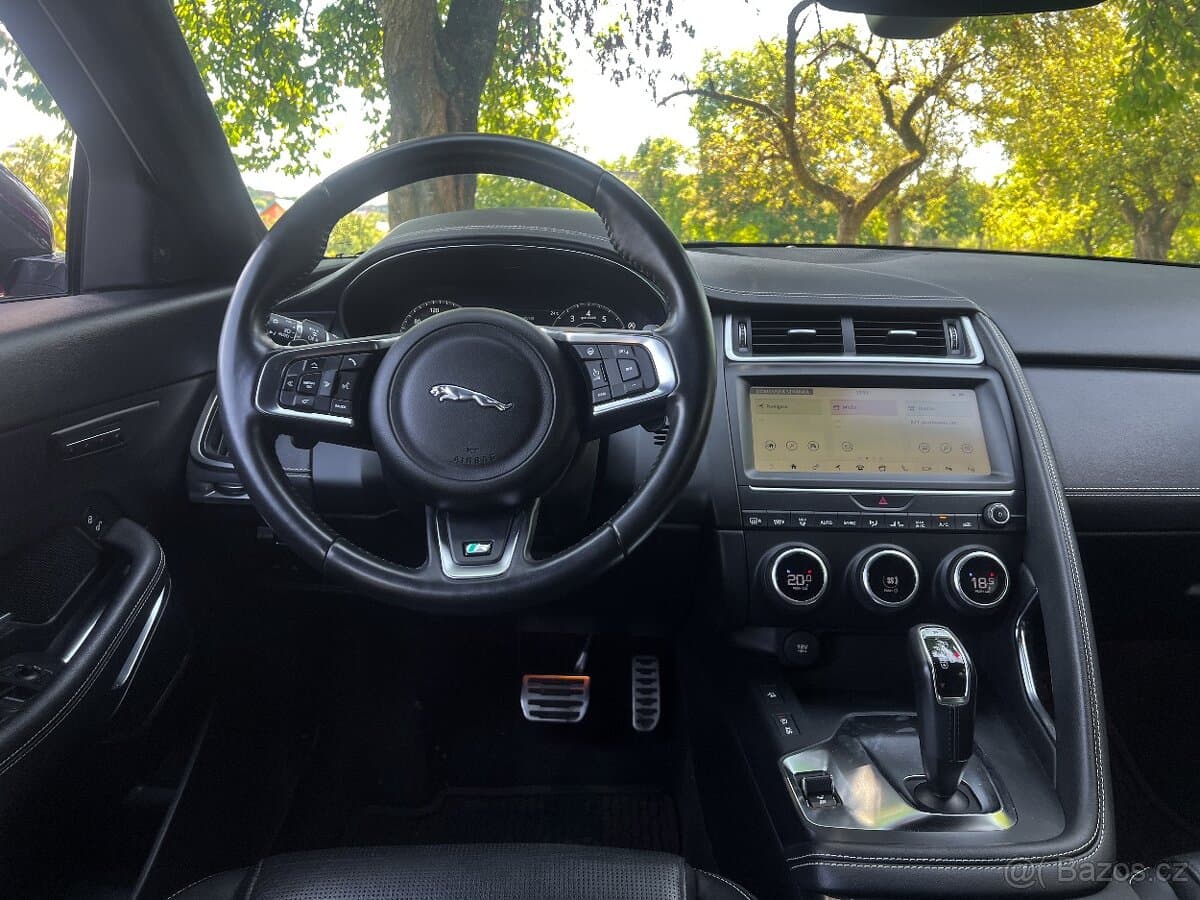 2018 Jaguar E-PACE - 14