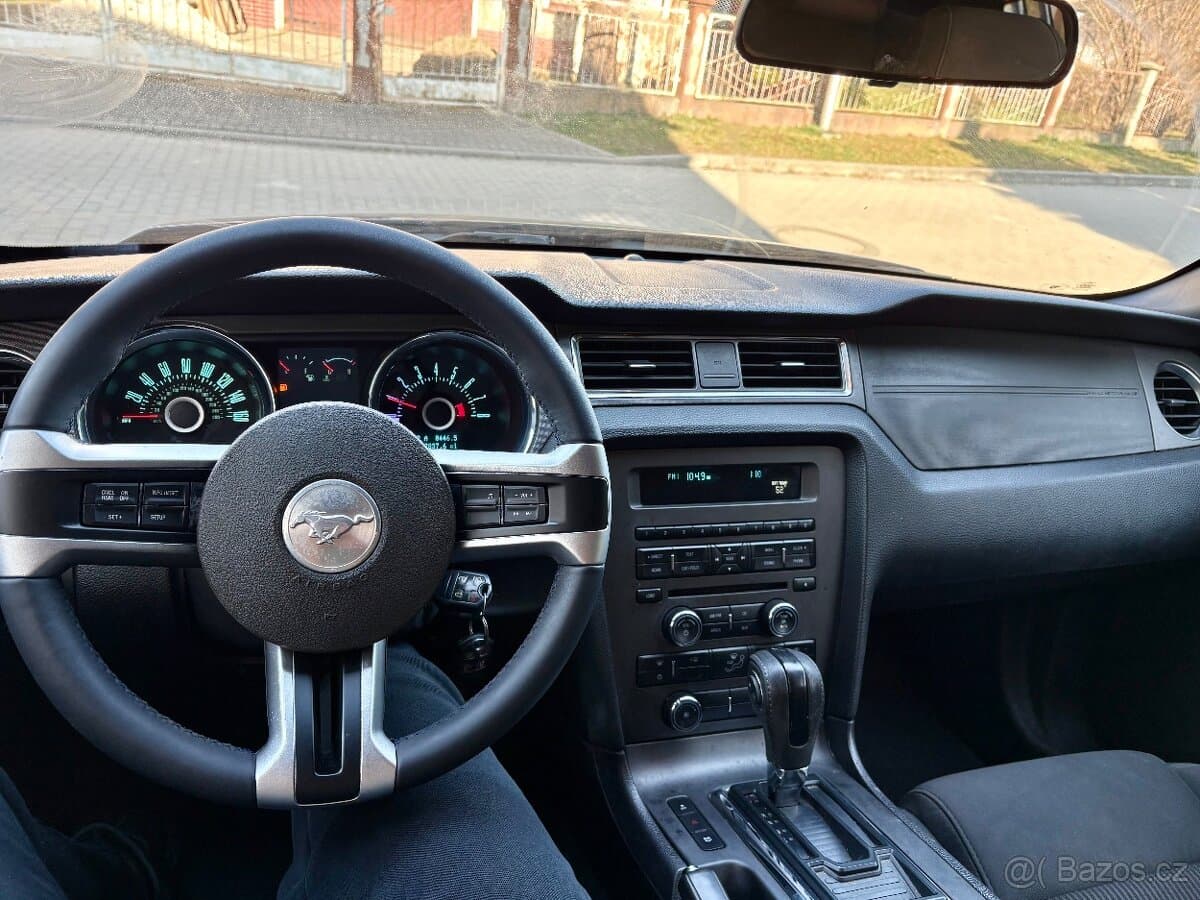 2013 Ford MUSTANG - 14
